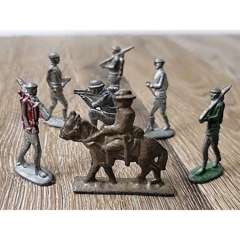 7 Vintage Toy Soldier Figures Cast Metal Flat Standing Base Mixed Lot Old
